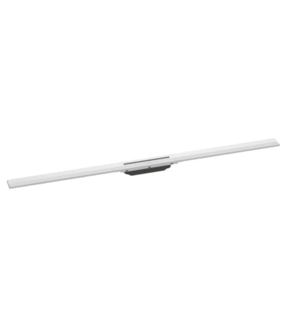 Duschrinne von Hansgrohe in Mattweiß, längliche Bauform mit einem zentralen Ablauf und einem minimalistischen Design. Geeignet für die bodengleiche Dusche.